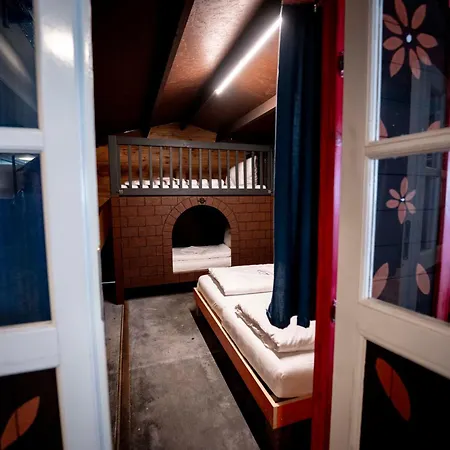 Daheim Triberg Hostel *