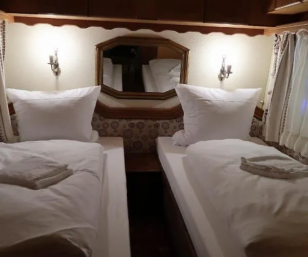 Daheim Triberg بيت شباب