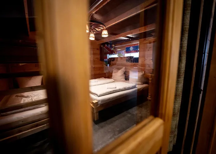 Daheim Triberg بيت شباب *