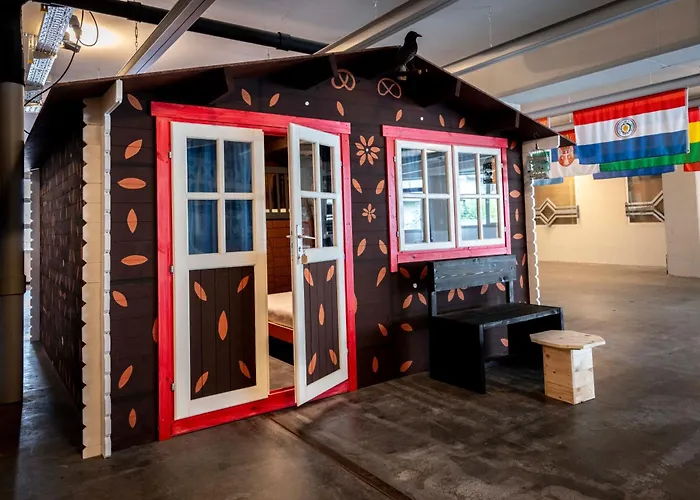 Daheim Triberg بيت شباب *